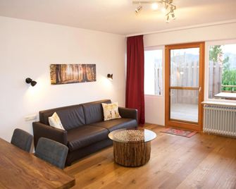 Hotel Alpenglühn - Füssen - Living room