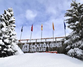 Hotel Montarto - Salardú - Budova