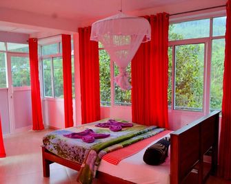 Grand Adams Peak Hotel - Nallathanniya