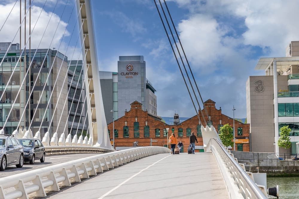 Clayton Hotel Cardiff Lane desde ($̶