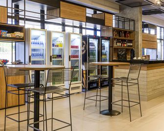 ibis budget Ribeirao Preto Vila do Golf - ריבראו פרטו - בר