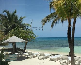 The Sunset Villa - Dhiffushi - Spiaggia