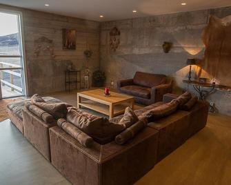 Vogur Country Lodge - Budardalur - Living room