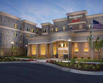 Residence Inn by Marriott Kansas City at the Legends - Kansas City - Building