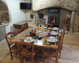 Le Pigeonnier - Martel - Comedor