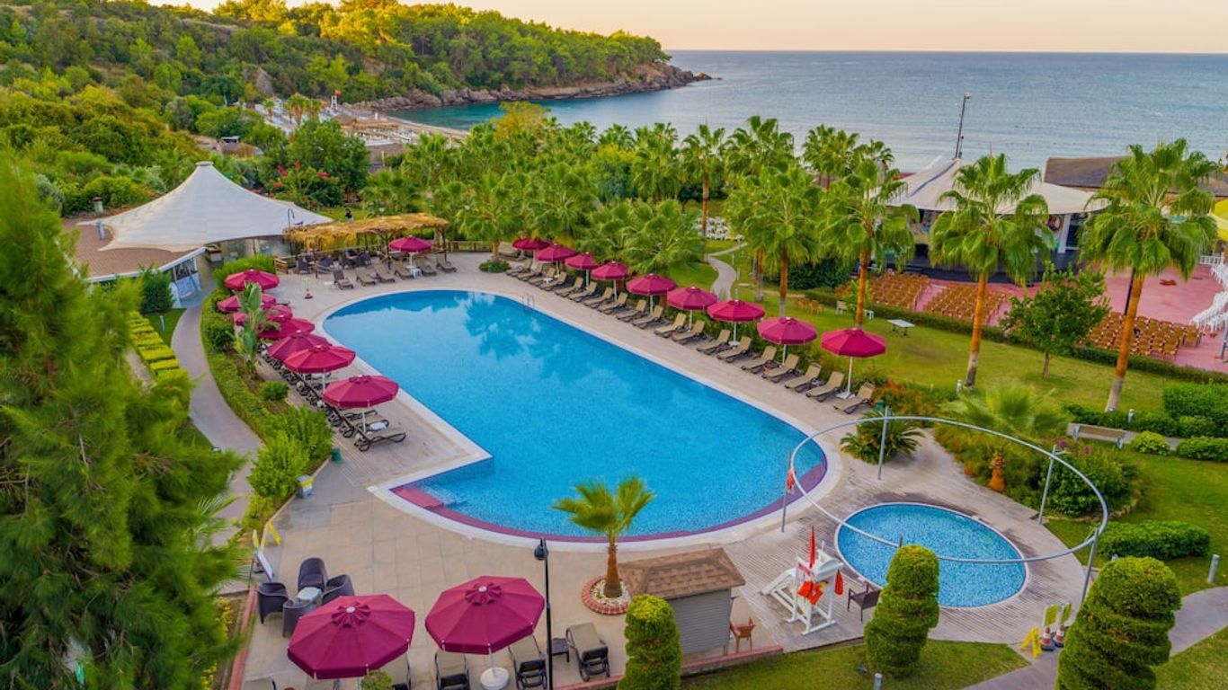 Justiniano Deluxe Resort