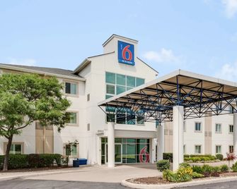 Motel 6 Brampton, On - Toronto - Brampton - Bygning