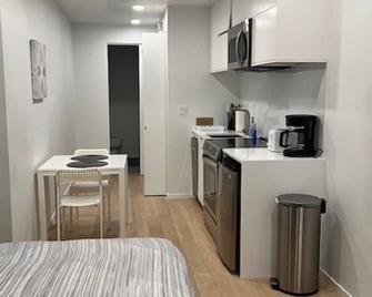Charming studio with WiFi and AC in downtown Sacramento - Sacramento - Cuisine