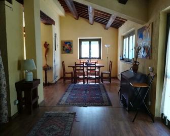 Agriturismo Campo Aperto - Belvedere Ostrense - Comedor