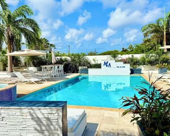 Malika Apartments - Sabana Westpunt - Pool