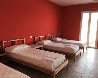 Glemerald Hostel - Pula - Bedroom