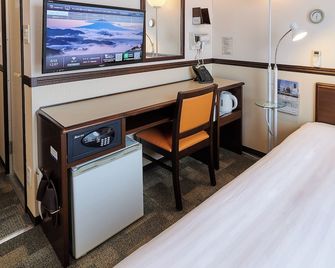 Toyoko Inn Kenkyu-gakuen Ekimae - Tsukuba - Bedroom