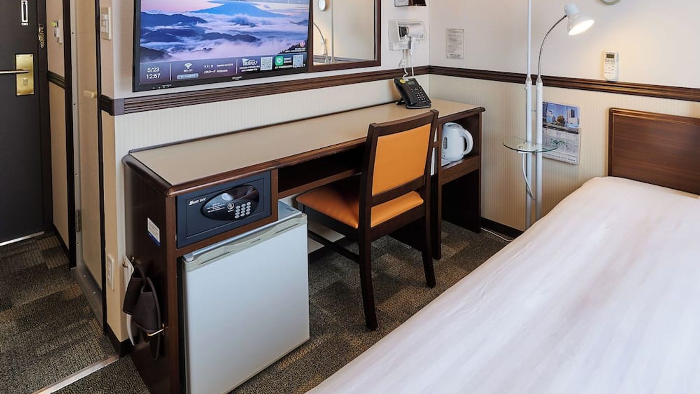 Toyoko Inn Kenkyu-gakuen Ekimae