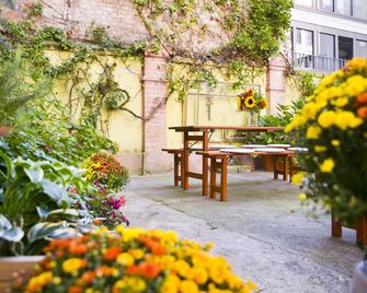 أولد تاون هوتل بيرلين - برلين - شرفة مرصوفة