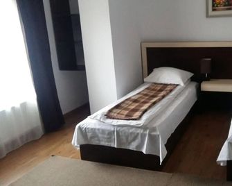 Hotel Intim - Radauti