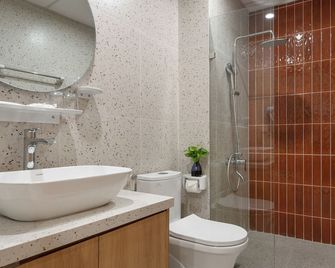 Moonlit Suites Hotel - Hanói