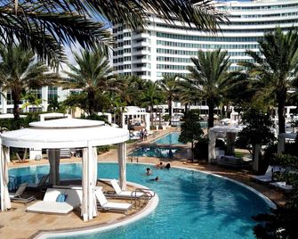 Fontainebleau Miami Beach - Miami Beach - Pool