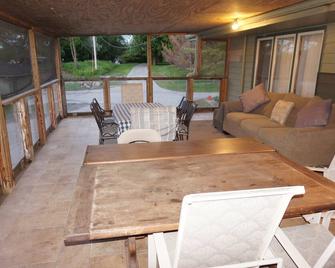 HUGE House on 4 Acres in Town w/ a Pool, Gymnasium, Baseball Field & Inflatables - Urbandale