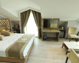 Unluselek Hotel - Anamur - Bedroom