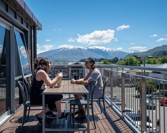 The Brownston Hostel - Wanaka - Balkon