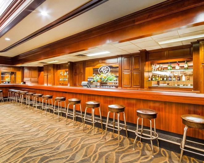 Comfort Suites Green Bay 68 1 5 0 Green Bay Hotel Deals