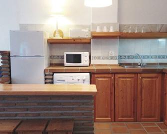 Apartamentos Turisticos La Mundial - Málaga - Kitchen