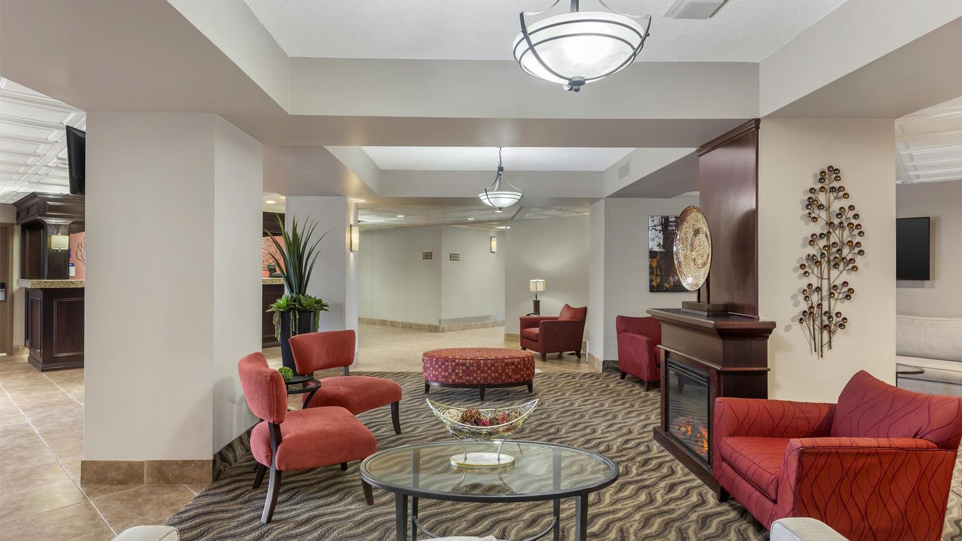 Best Western Plus Rose City Suites