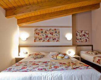 Hotel Lago di Como - Colico - Camera da letto