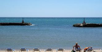 Alenti Sitges Hotel & Restaurant - Sitges - Playa