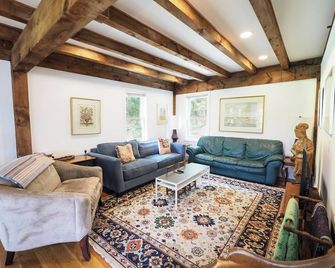 Charming 6 Bdrm Countryside Stay, Sauna - Great Barrington - Sala de estar
