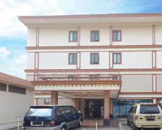 Airy Eco Cibubur Jambore Smp 147 Jakarta - Yakarta - Edificio