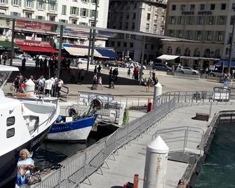 Le Pytheas Vieux Port Marseille - Marsella - Vista del exterior