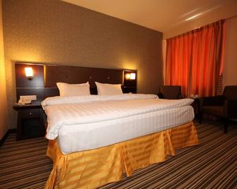1 City Hotel - Kota Kinabalu - Bedroom