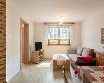 Holiday home in Thuringia with garden - Mosbach - Sala de estar