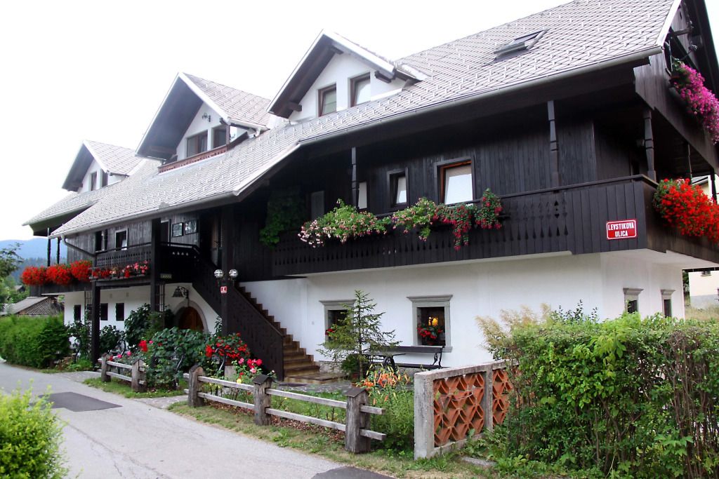 House Klasika - Adults Only