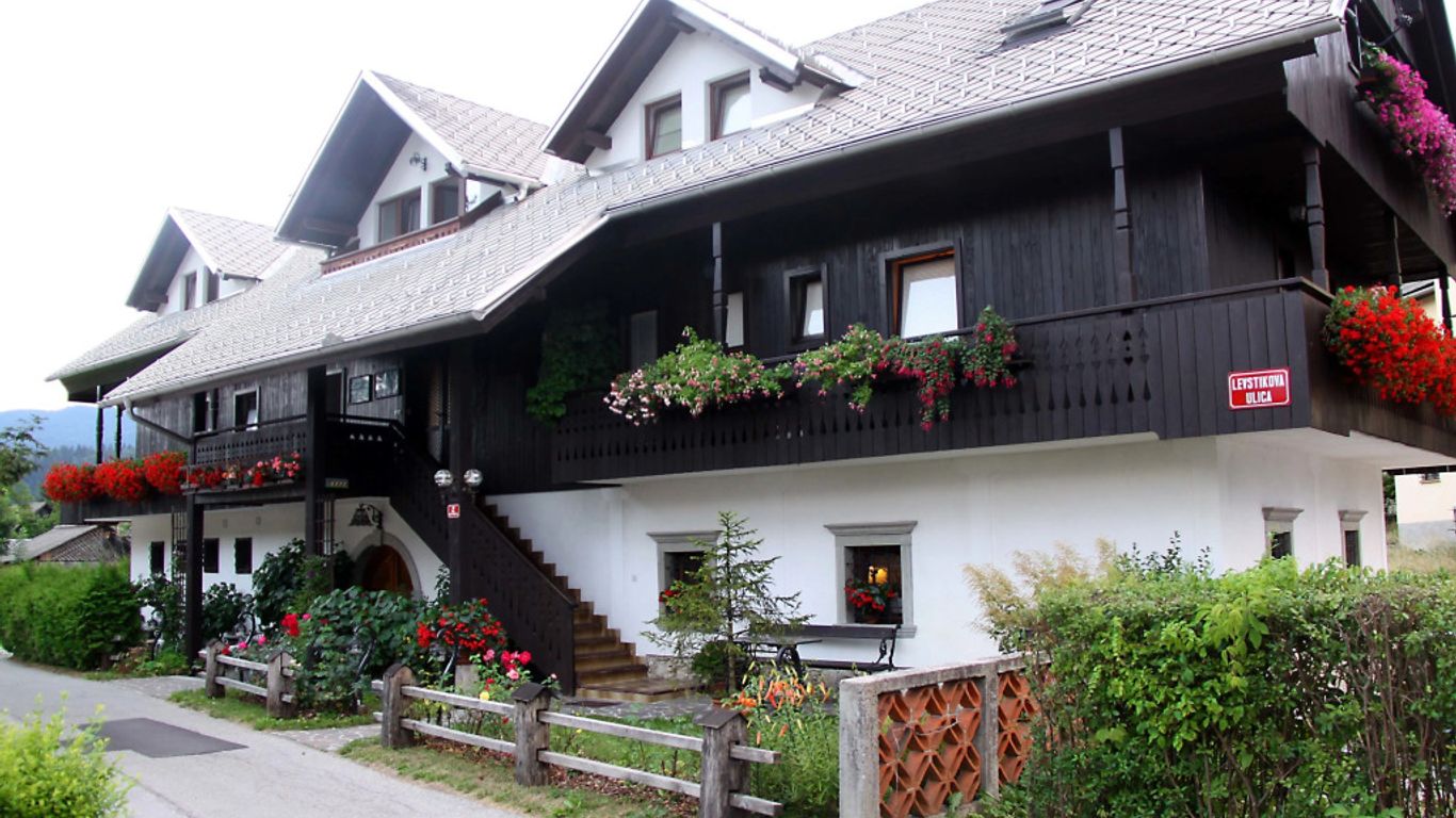 House Klasika - Adults Only