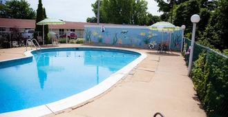 Steelhead Inn - Erie - Bể bơi