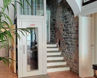 Hotel Borgo Antico - Como - Stairs
