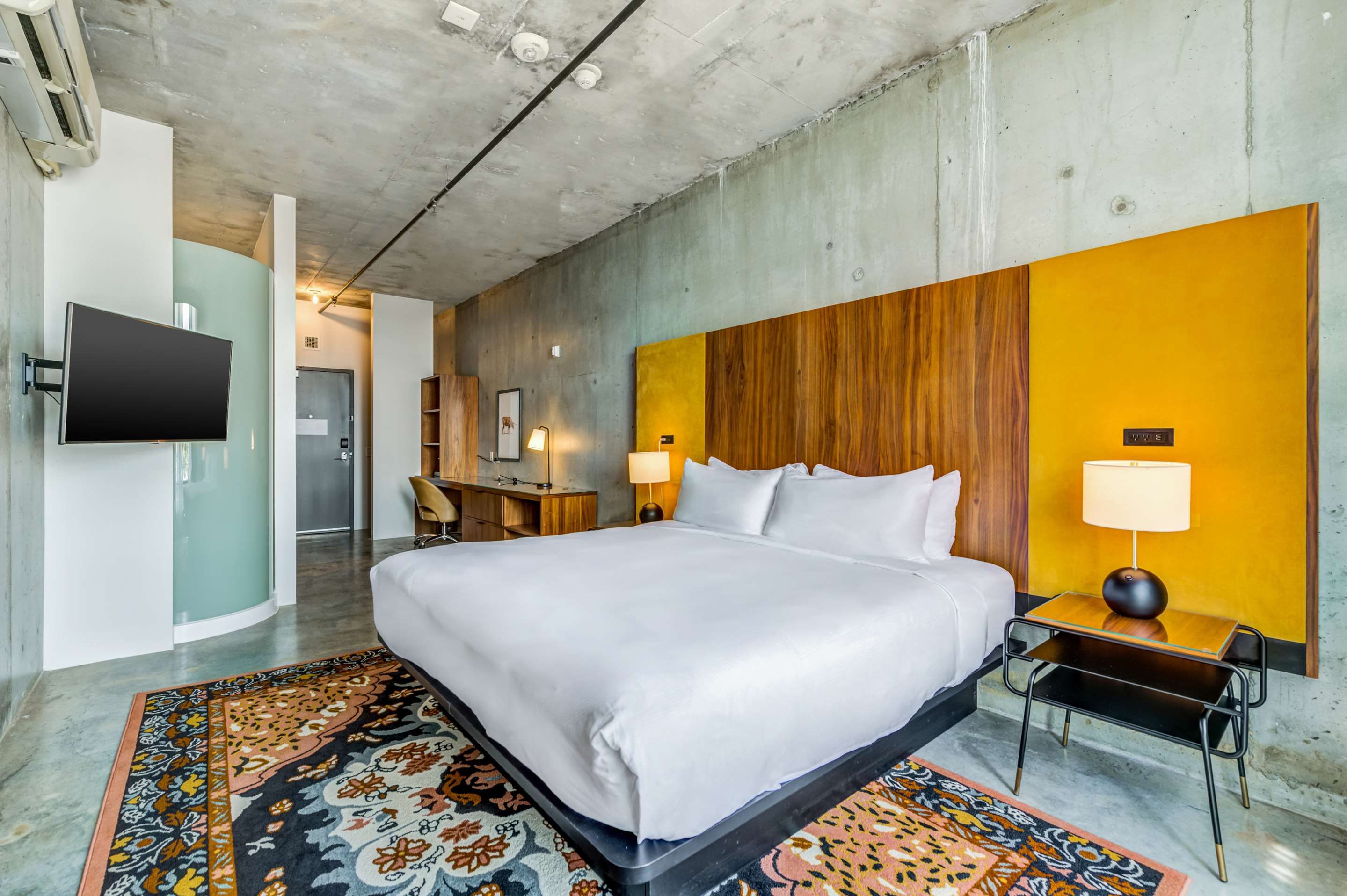 NYLO Las Colinas Hotel, Tapestry Collection by Hilton thumbnail 3