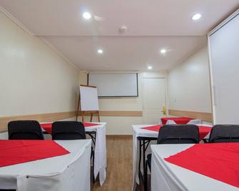 Hotel Golden Park Ribeirão Preto by Nacional Inn - Ribeirão Preto - Nhà hàng