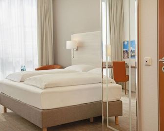 H+ Hotel Berlin Mitte - Berlin - Bedroom
