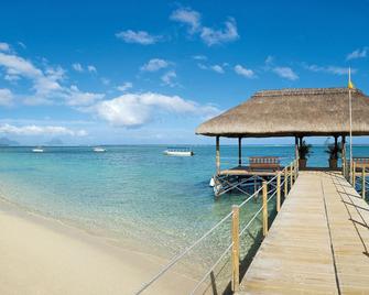 La Pirogue Resort & Spa - Flic en Flac - Strand
