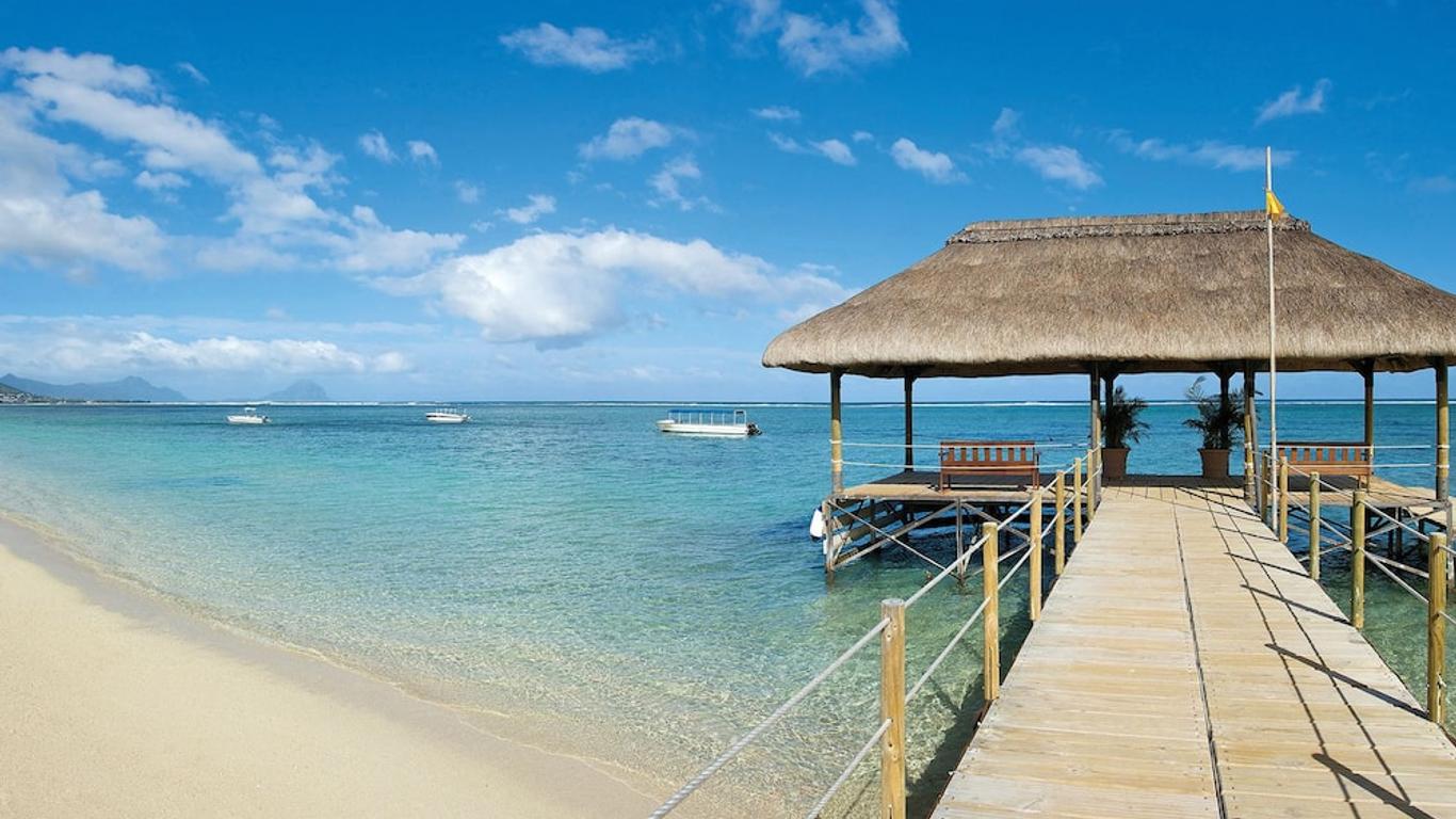 La Pirogue Resort & Spa