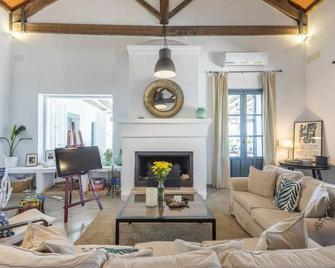 Hacienda San Antonio - Marchena - Living room