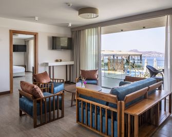 Spektr Boutique Hotel Yalikavak - Yalikavak - Phòng khách