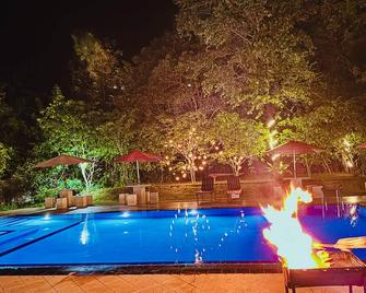 woodland sanctuary - Habarana - Pool
