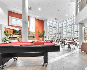 Residence & Conference Centre - London - London