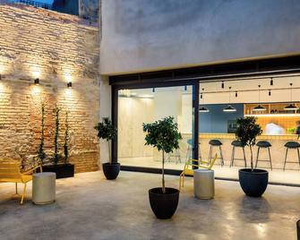Colo Colo Hostel Valencia - Single Private Beds - Valencia - Lobby