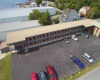 Otter Creek Inn - Alexandria Bay - Budova