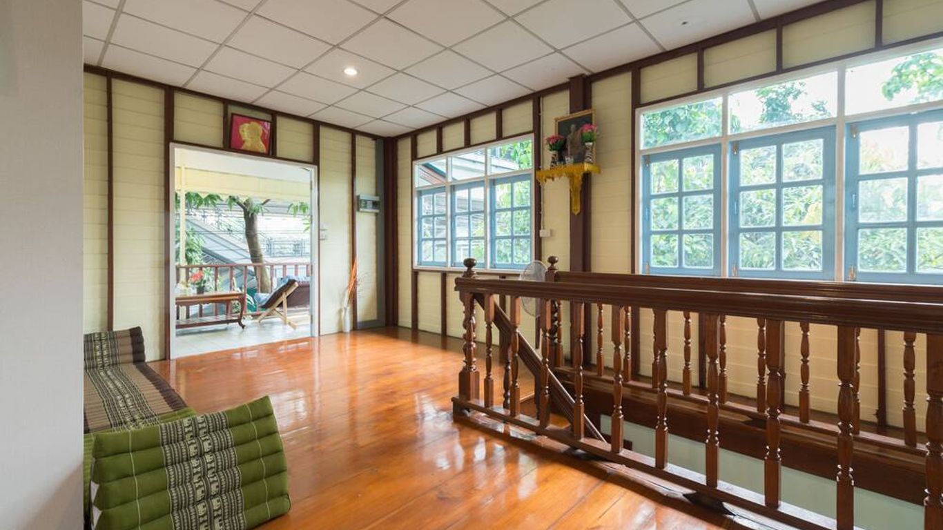 Nty Hostel Near Suvarnabhumi Airport